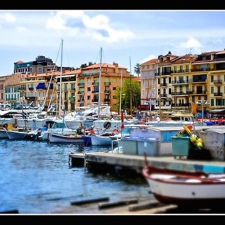 2 Chambres - Suquet, Terrasse Et Parking Apartamento